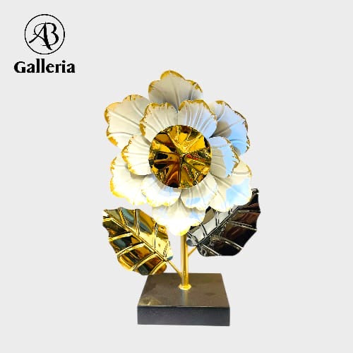 Golden Floral Mesh Artistic Table Sculpture