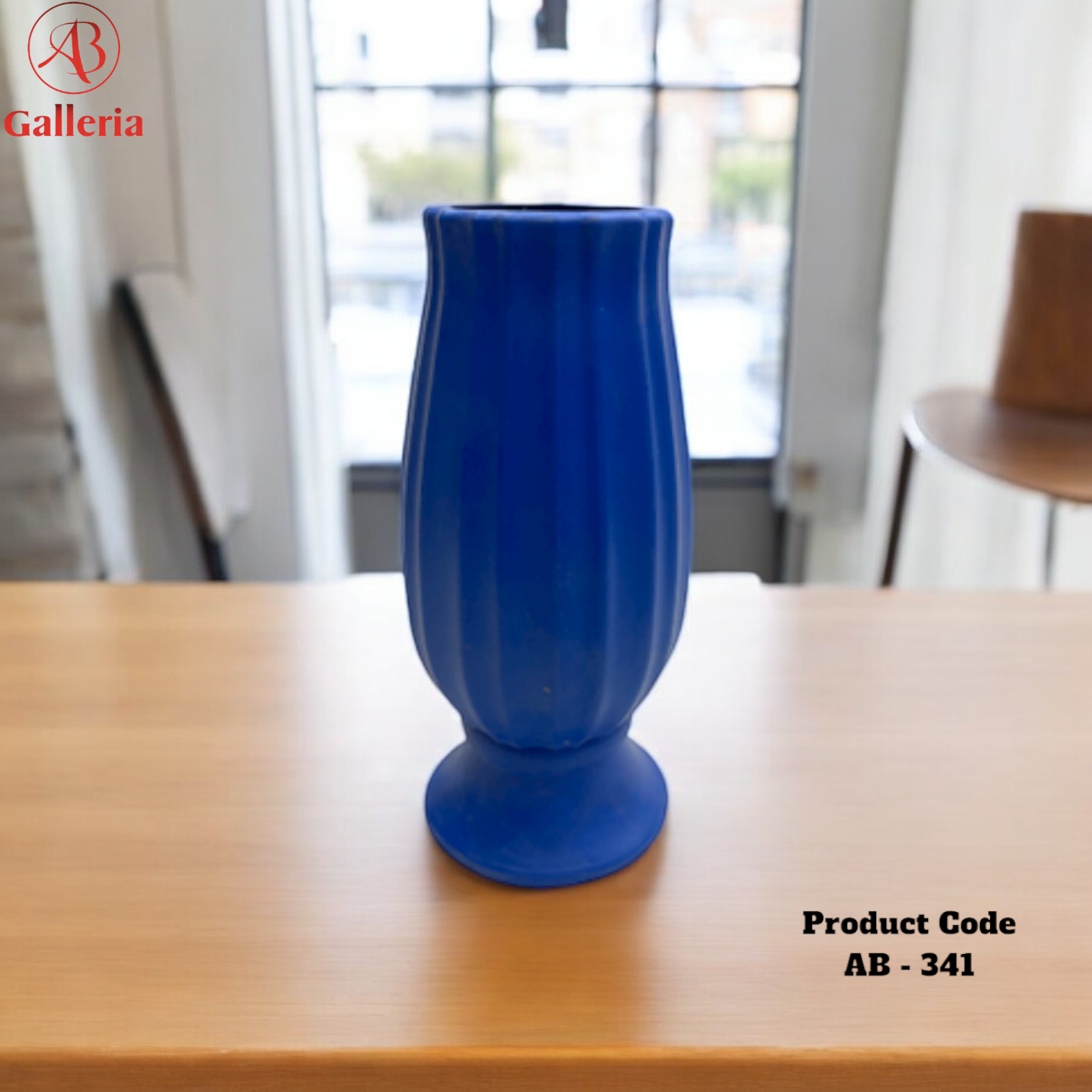 Plastic vase AB-341