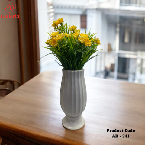 Plastic vase AB-341